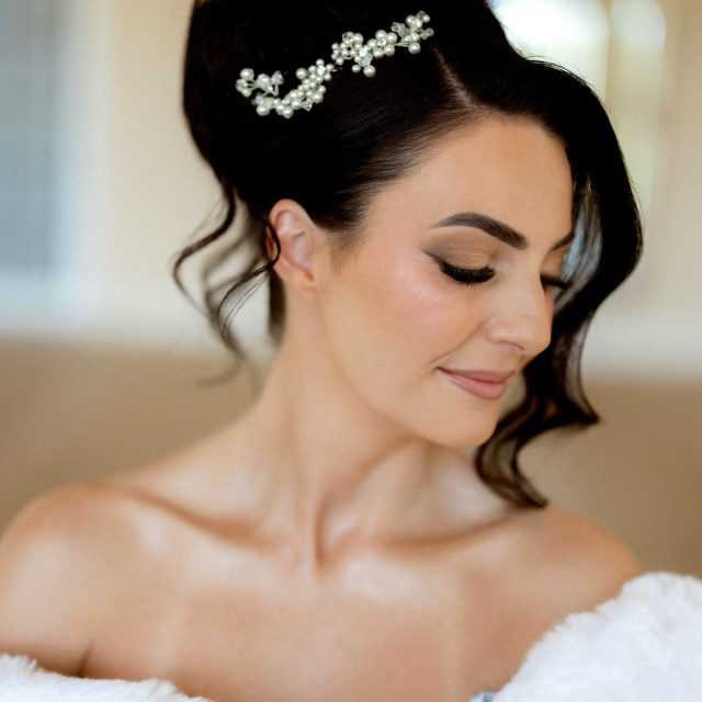 I can’t believe my gorgeous client — who’s been with me for so many years — is now Mrs! 🥹💖 Watching her walk into this new chapter with her wonderful husband makes my heart so full.
It’s been such an honour to be part of her journey, seeing her grow through the years and now glowing on her wedding day. ❤️ Knowing she chose to wear my lashes on the most special day of her life… truly means the world to me 🕊️
Wishing you both endless love, laughter, and happiness in your forever together 🤍
#PoshDeluxeBride #PoshDeluxe #PerthLashes #PerthMakeup #PerthSalon #LashExtensionsPerth #WeddingDayGlam #BridalLashes #LashArtistPerth #PoshDeluxeFamily