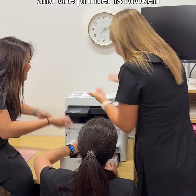 Well, printer is not part of the job description, soooo…. 😆

#PoshDeluxe #PerthLadies #SalonReels #PerthLashSalon #PerthBeautySalon