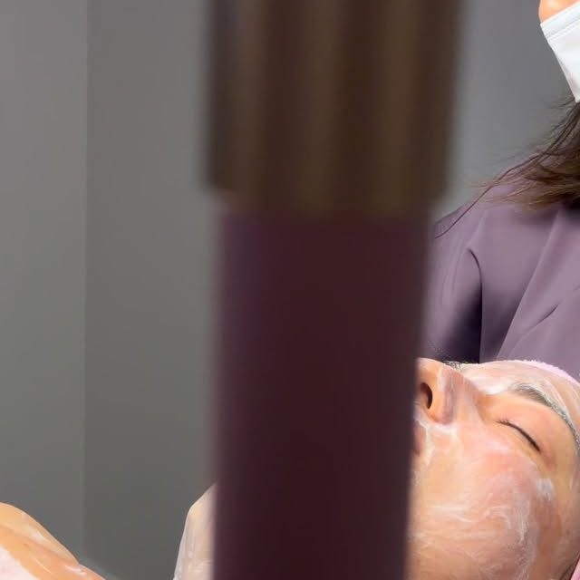 Silk Skin Treatment for Hydration with @bloomaestheticlab 😍

Available now inside 📍Posh Deluxe

#facial #facialreels #skincareperth #perthskin #selfcare