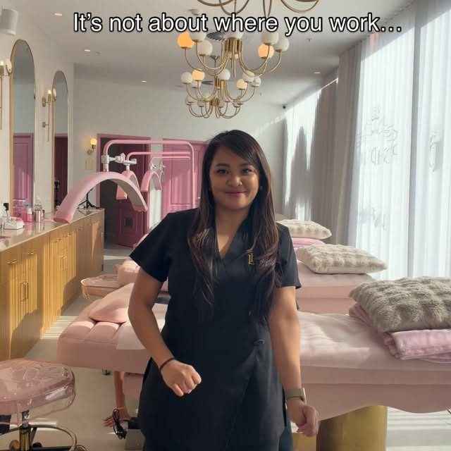The #Fun feeling working and coming to #PoshDeluxe every. single. day. 😁✨

Where your work never feels like job! 🥰❤️

😍👉The place where we make everyone feel happy and more confident… 🫶

This is the #DreamJob and the #DreamTeam ✨