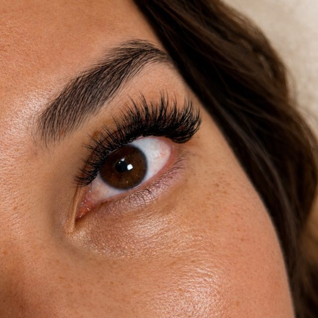 Wispy Volume 🔥
#LashesPerth #PerthLashes #LashSalon #PerthLashSalon #WispyLashes