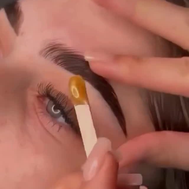 ✨ Brow Lamination: What It Really Does for Your Brows ✨

Brow lamination is a professional treatment that restructures your brow hairs to create a fuller, lifted, and more defined look — without makeup or microblading.

Here’s why clients love it 👇

✔️ Tames unruly or downward-growing hairs
✔️ Makes brows look thicker and more even
✔️ Creates a soft “fluffy brow” effect
✔️ Helps fill gaps naturally
✔️ Lasts 4–6 weeks with proper care

💡 Pro Tip: After lamination, avoid water and steam for 24 hours and use nourishing brow products to keep hairs healthy.

At Posh Deluxe, we use high-quality products and customised techniques to suit your face shape — because no two brows are the same 🤍

Book with confidence. Your brows deserve expert care.

#BrowLaminationPerth
#PerthBrows
#BrowSalon
#PerthLashSalon
#PoshDeluxe