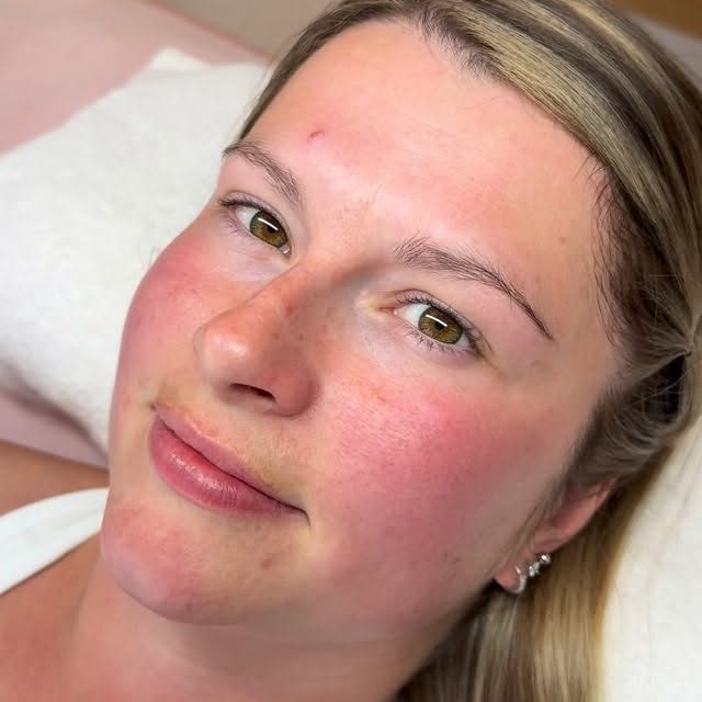 Gorgeous #BrowLamination 

What a transformation done by Paola! 🔥

Using #Thuya products in which #PerthBrow ladies can now buy at #PoshDeluxe 🤩

That’s right! Brow products are now available in our online shop too! 🥰