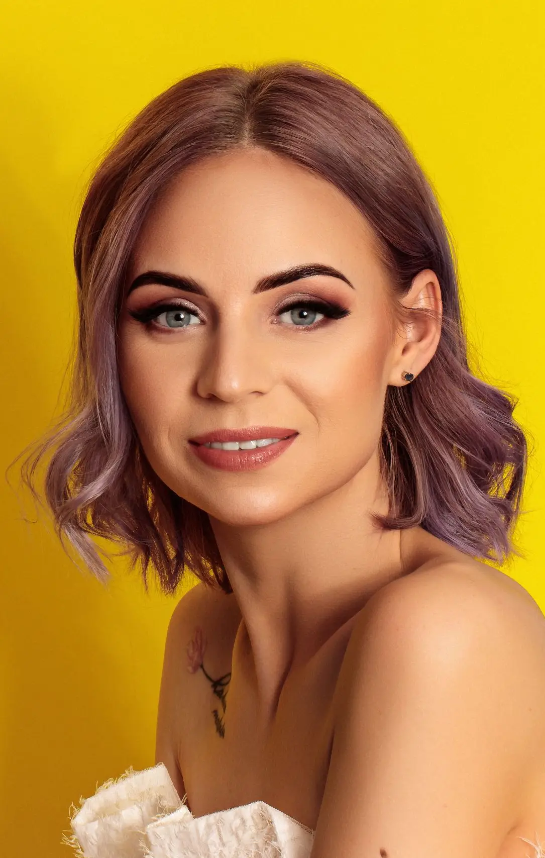 Long-Lasting Eyelash Extensions